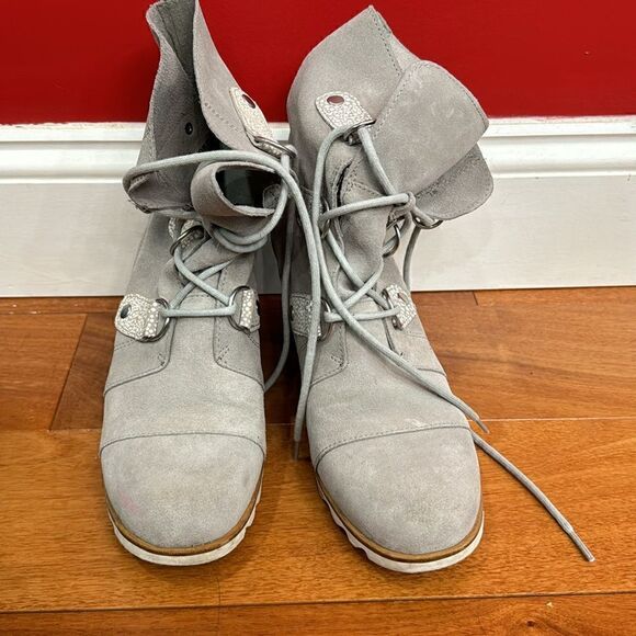 Sorel Womens Joan Of Arctic Wedge II Ankle Boot Gray Suede Round Toe size 9 - Picture 2 of 10
